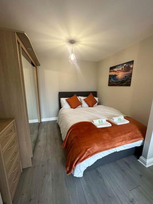 Cute Apartment Next To Colindale Station Edgware Екстер'єр фото