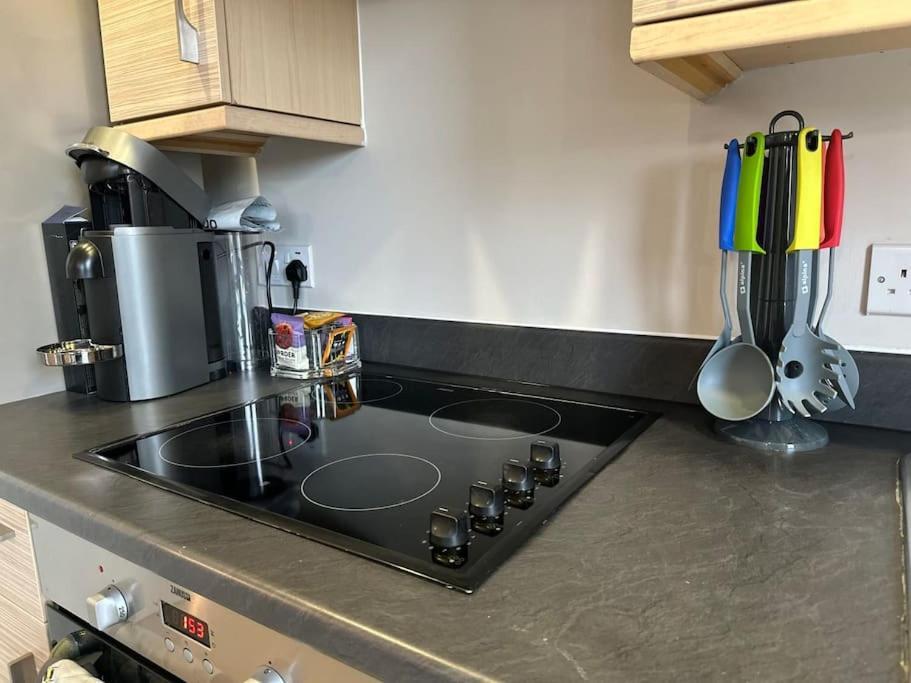 Cute Apartment Next To Colindale Station Edgware Екстер'єр фото