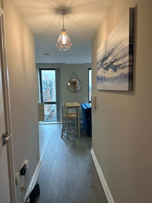 Cute Apartment Next To Colindale Station Edgware Екстер'єр фото