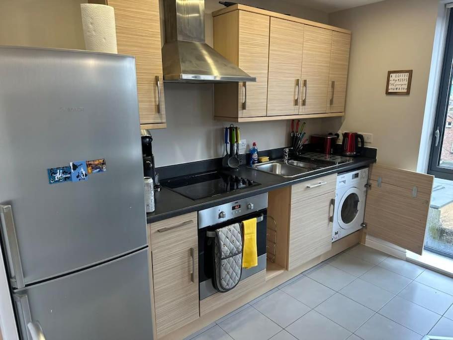 Cute Apartment Next To Colindale Station Edgware Екстер'єр фото
