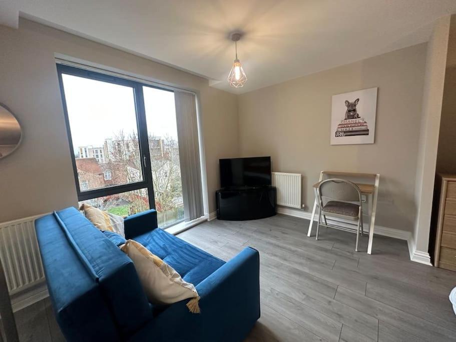 Cute Apartment Next To Colindale Station Edgware Екстер'єр фото